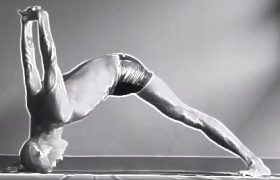 Sirsangusthasana